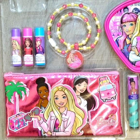 Barbie Mega Cosmetic Set Mirror Makeup Hair Nail Polish Bag - Picture 13 of 15